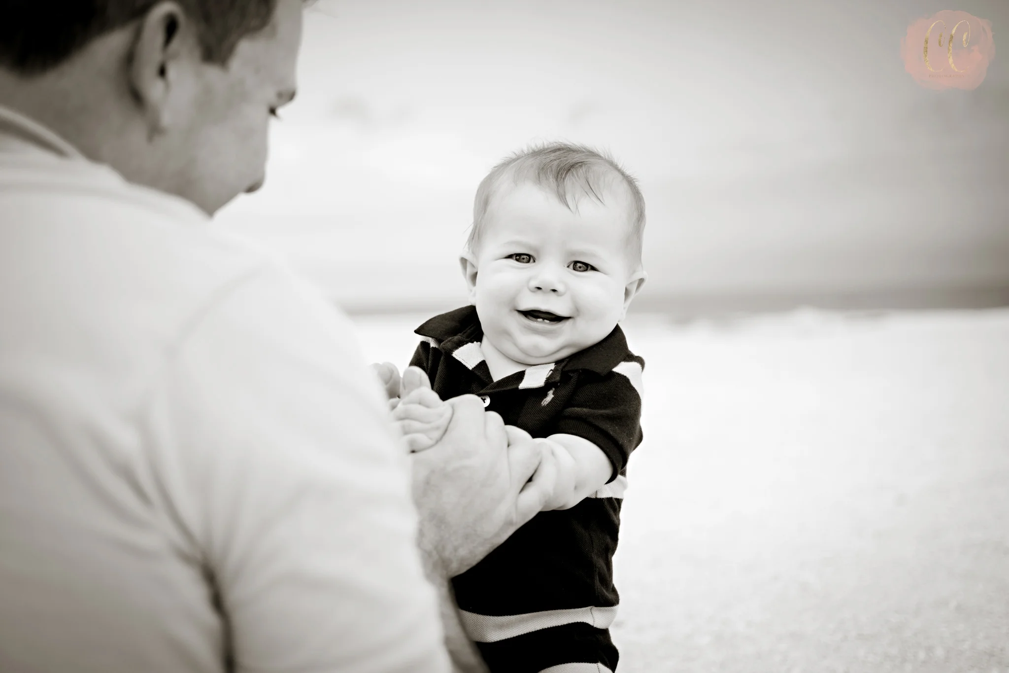 Mini session photography at Sand Key Beach in Clearwater, Florida taken by family photographer Carlie Chew Photography 