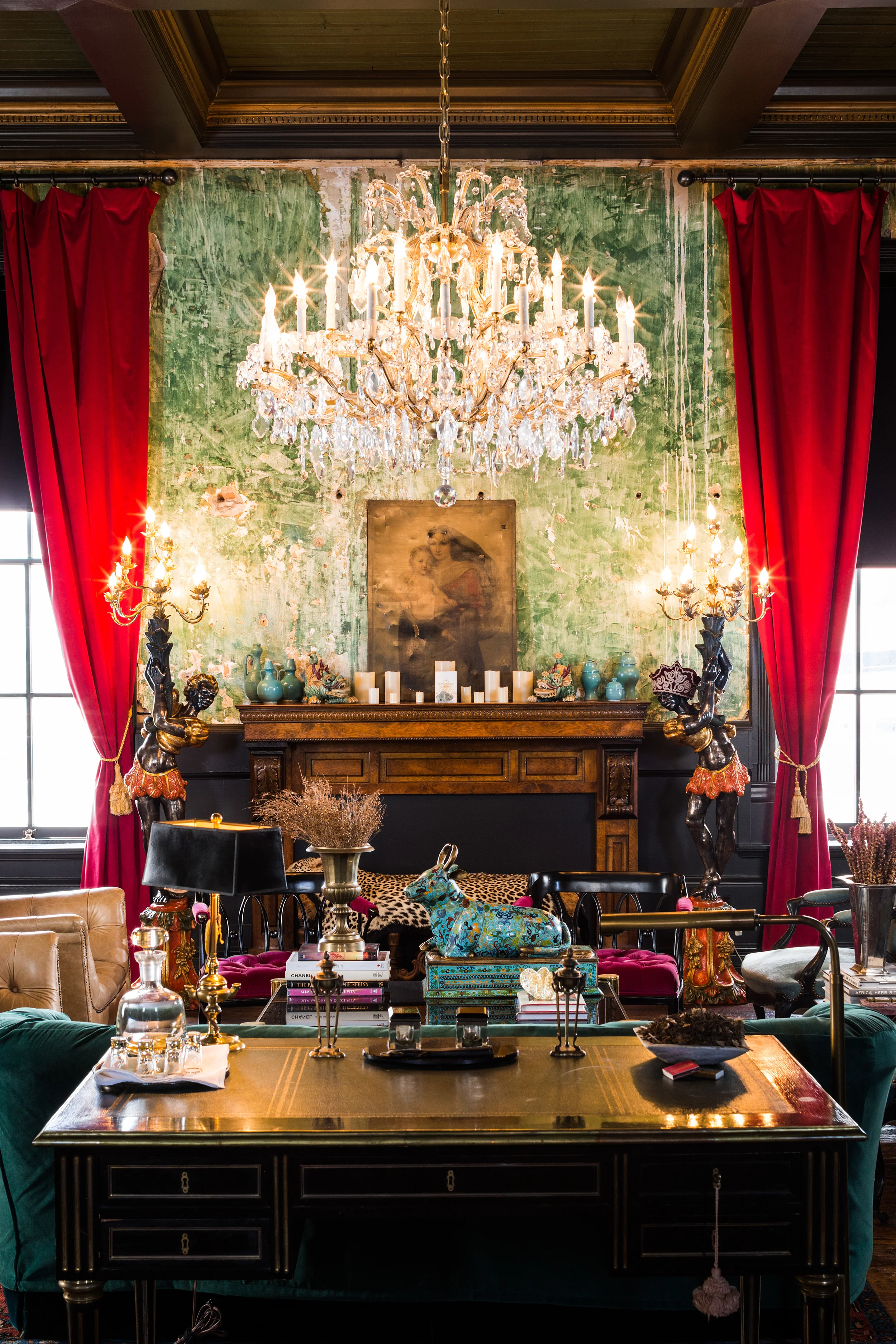 GRAND ROOM