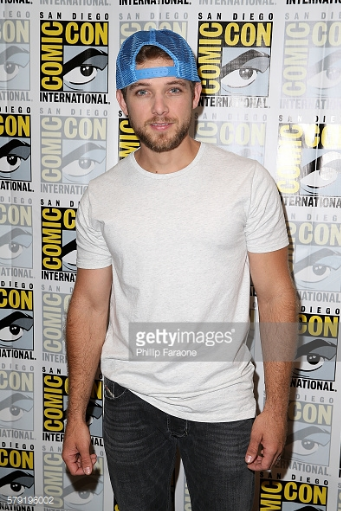 Max Thieriot 2016 Comic Con