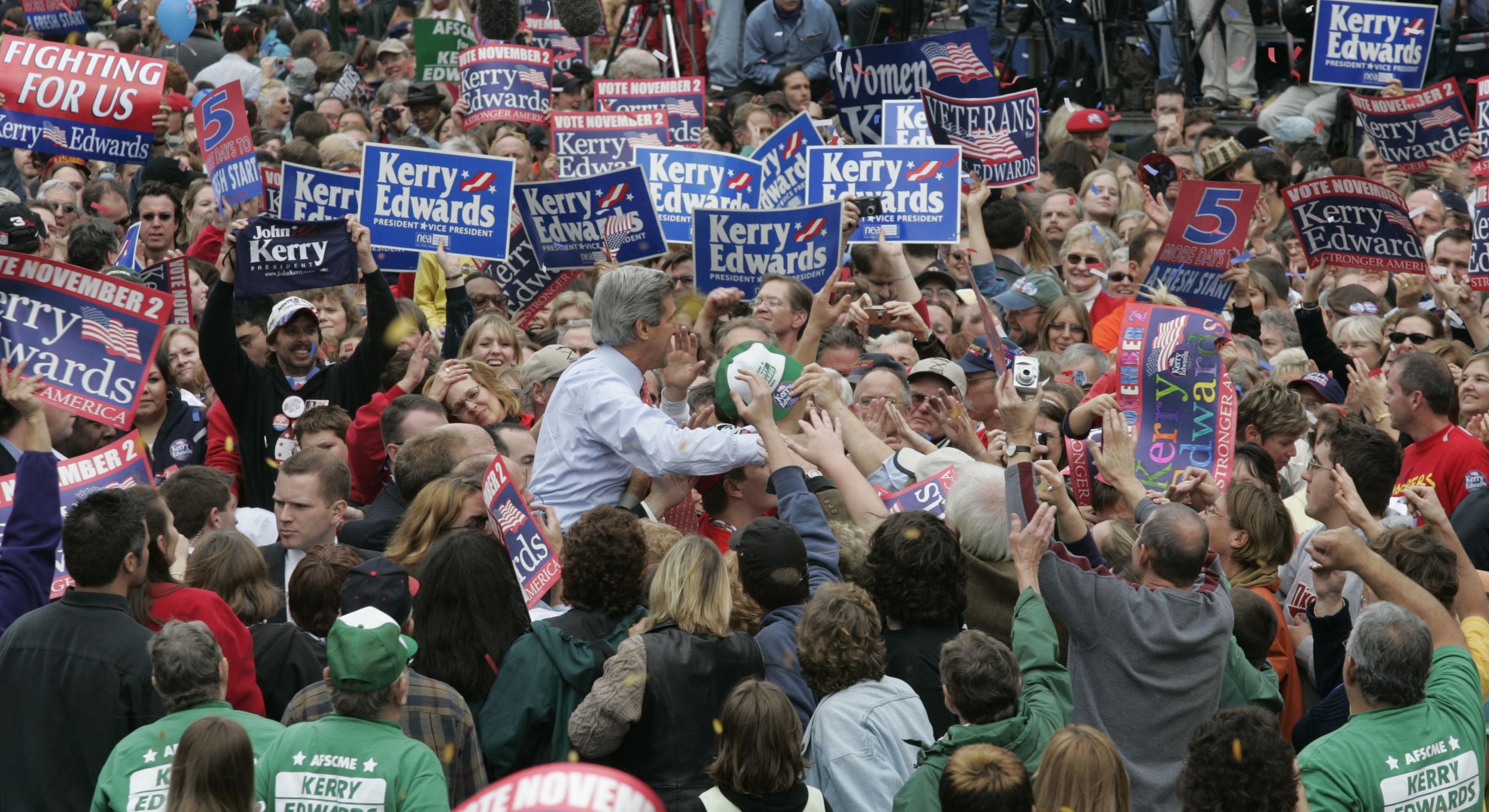 XXX Kerry Campaign Wis.TD1106.JPG
