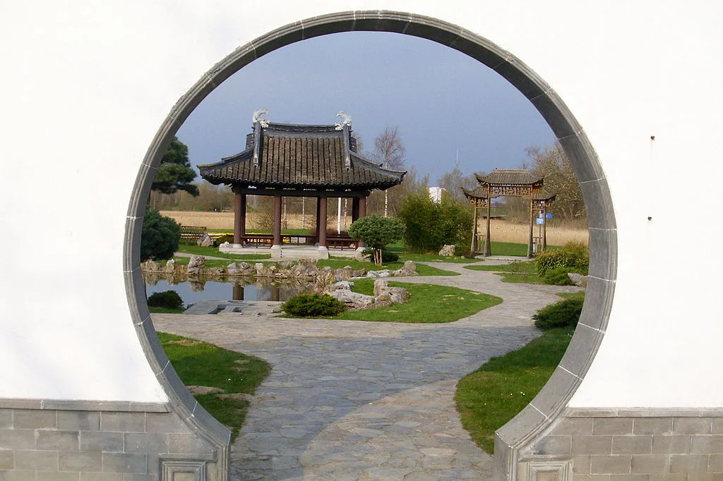 1024px-Japanischer_Garten_IGA_Rostock.jpg