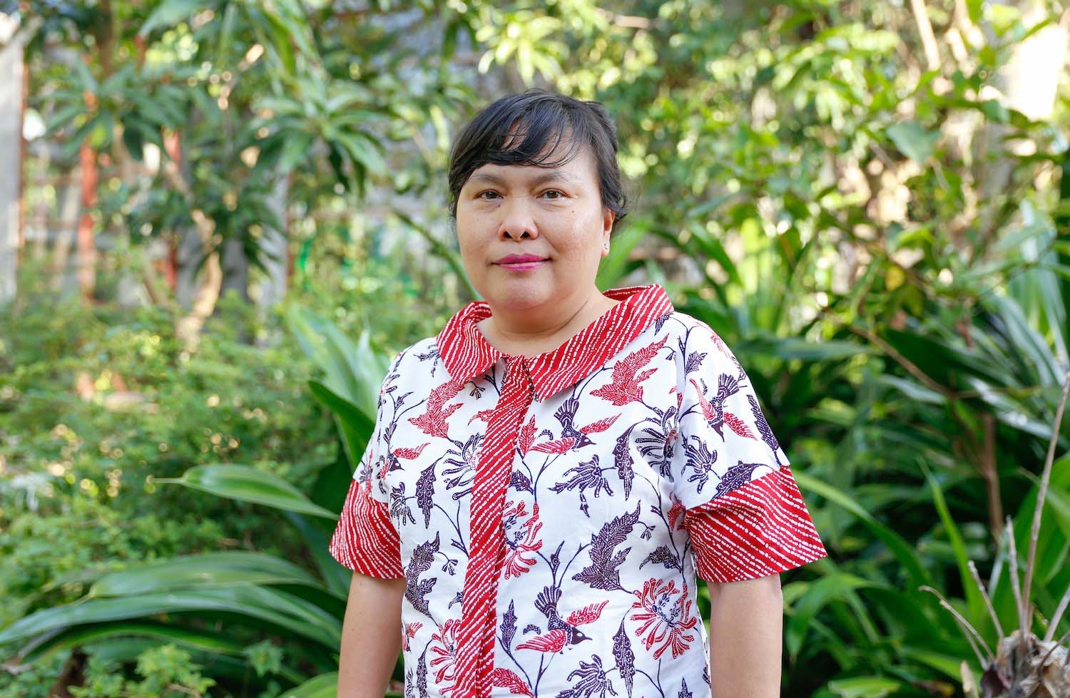 VERA WAROUW