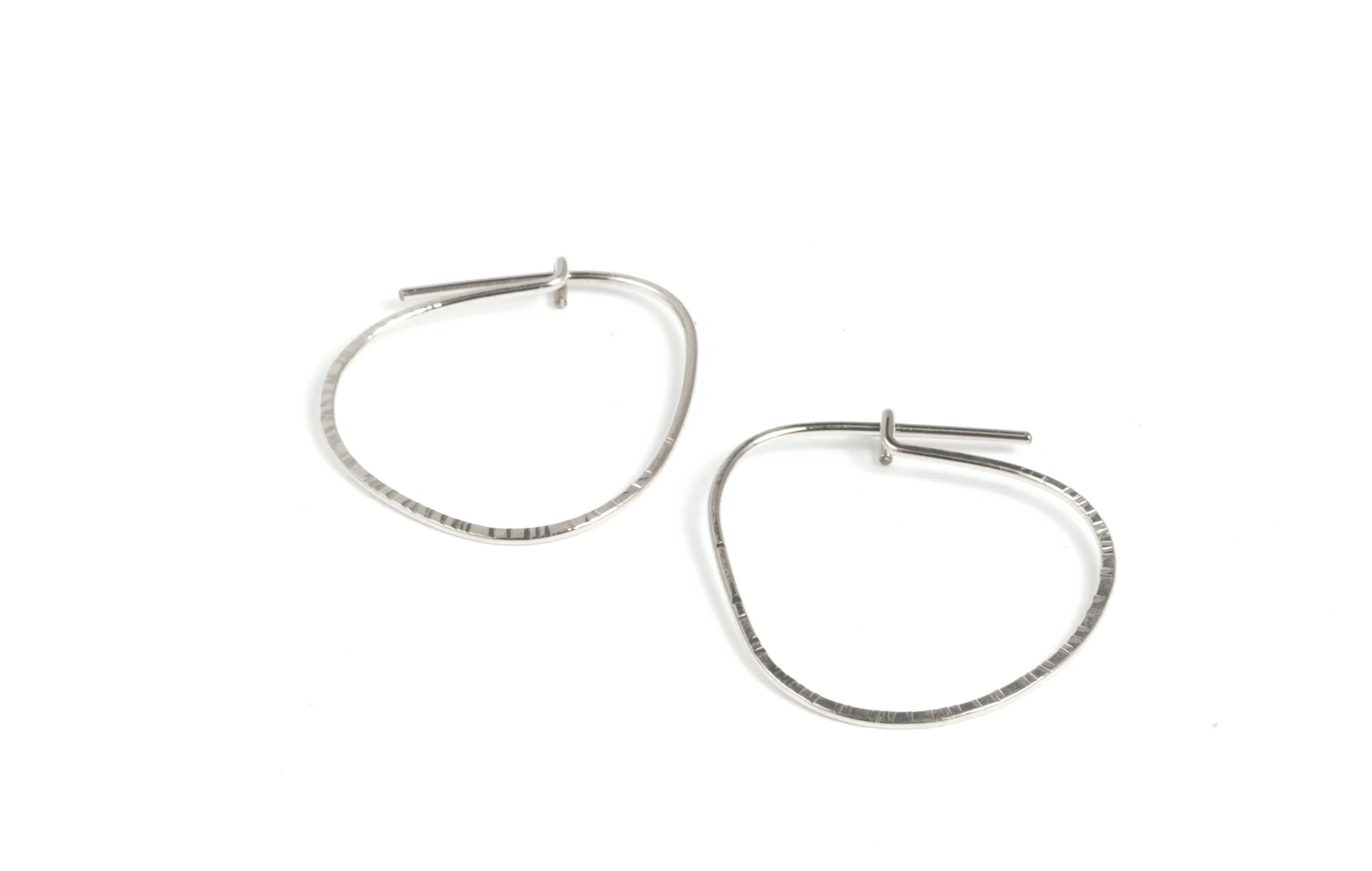 Kami Hoops Small side SIL.jpg