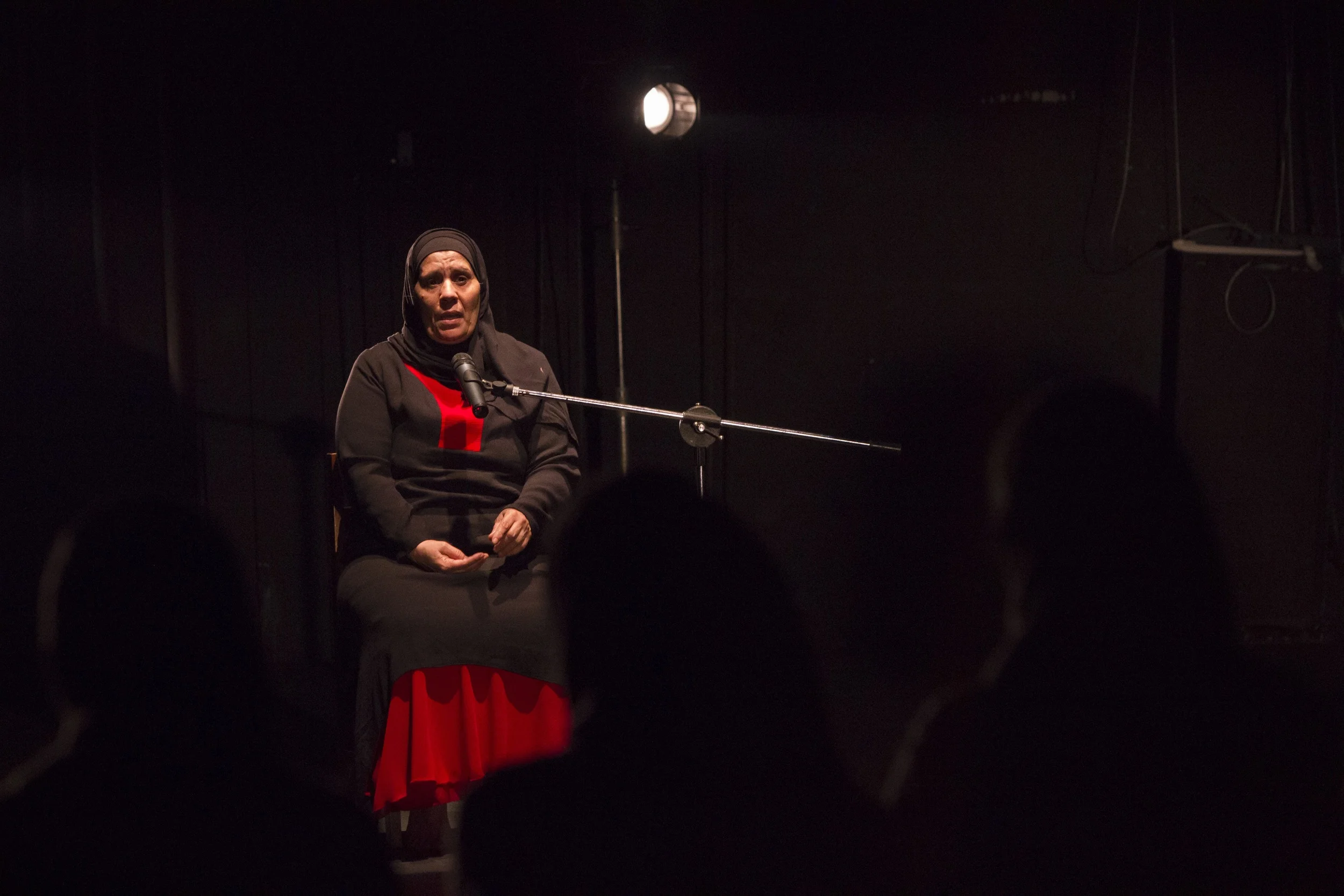 iloubnan review Antigone