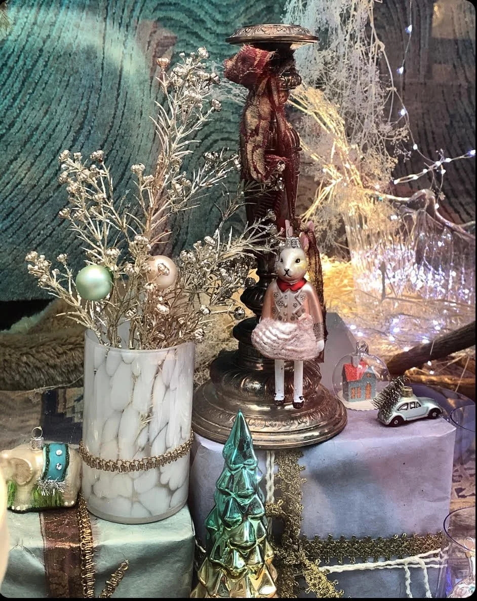 Christmas windows NYC.jpeg