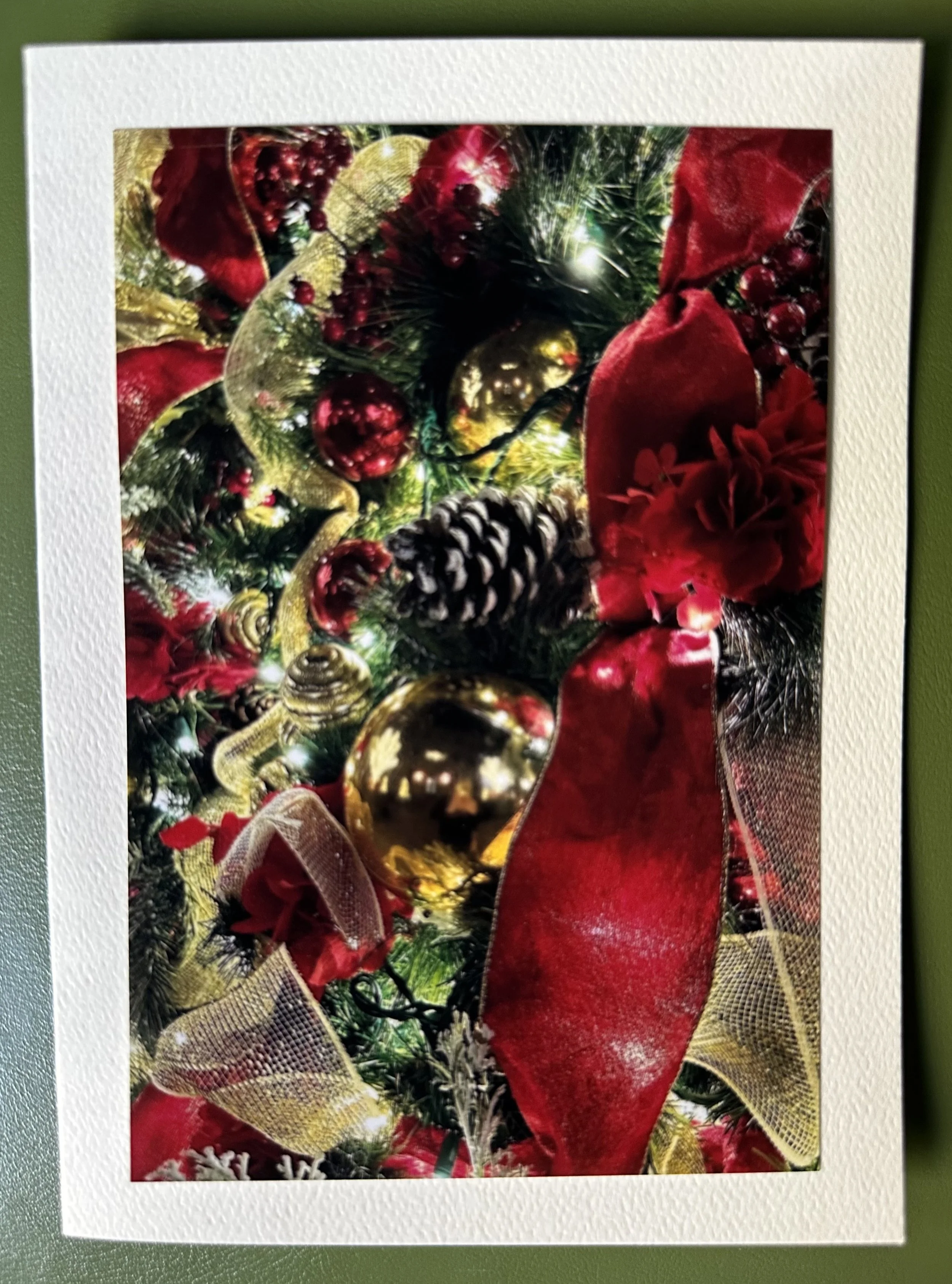 Pine Cones Ornaments and Bows.jpeg