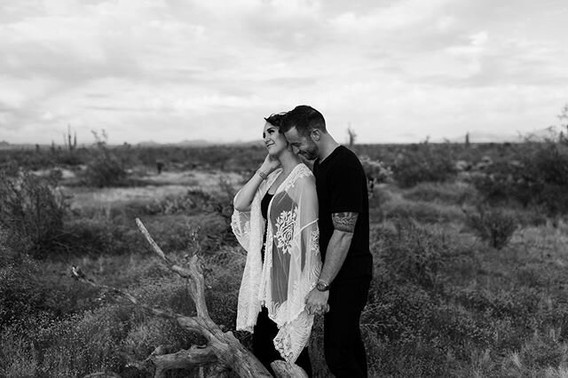 throwback to shooting a mini session with fam in az 🖤 &bull; &bull;
&bull;
&bull;
&bull;
&bull;
&bull;
 #daniellesimoneco #daniellesimonecharles #daniellesimonecharlesphotography #daniellesimonecharlesweddings #elope #elopementphotographer #destinat