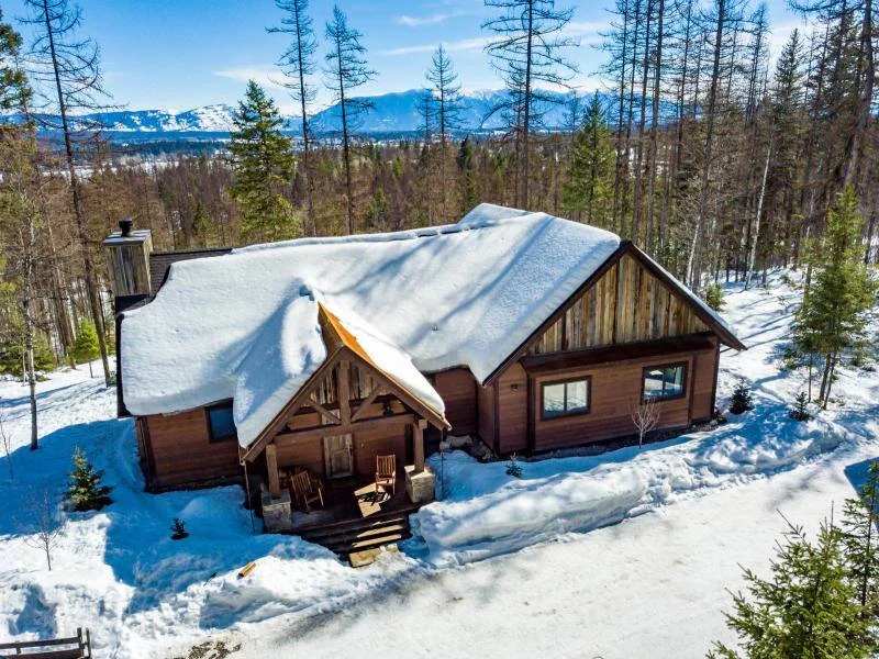 Offered At $945,000