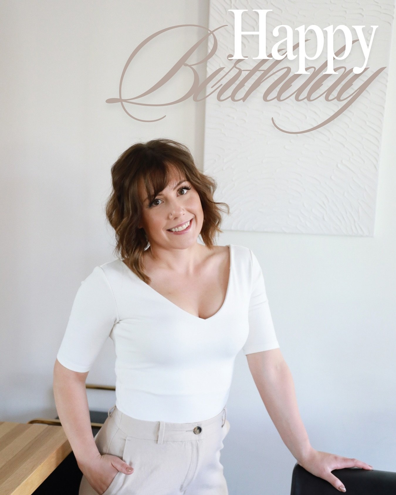 Happy Birthday to our lovely Jazmin!!

Hope you have a great day enjoying some lake time with family 🤍🥂