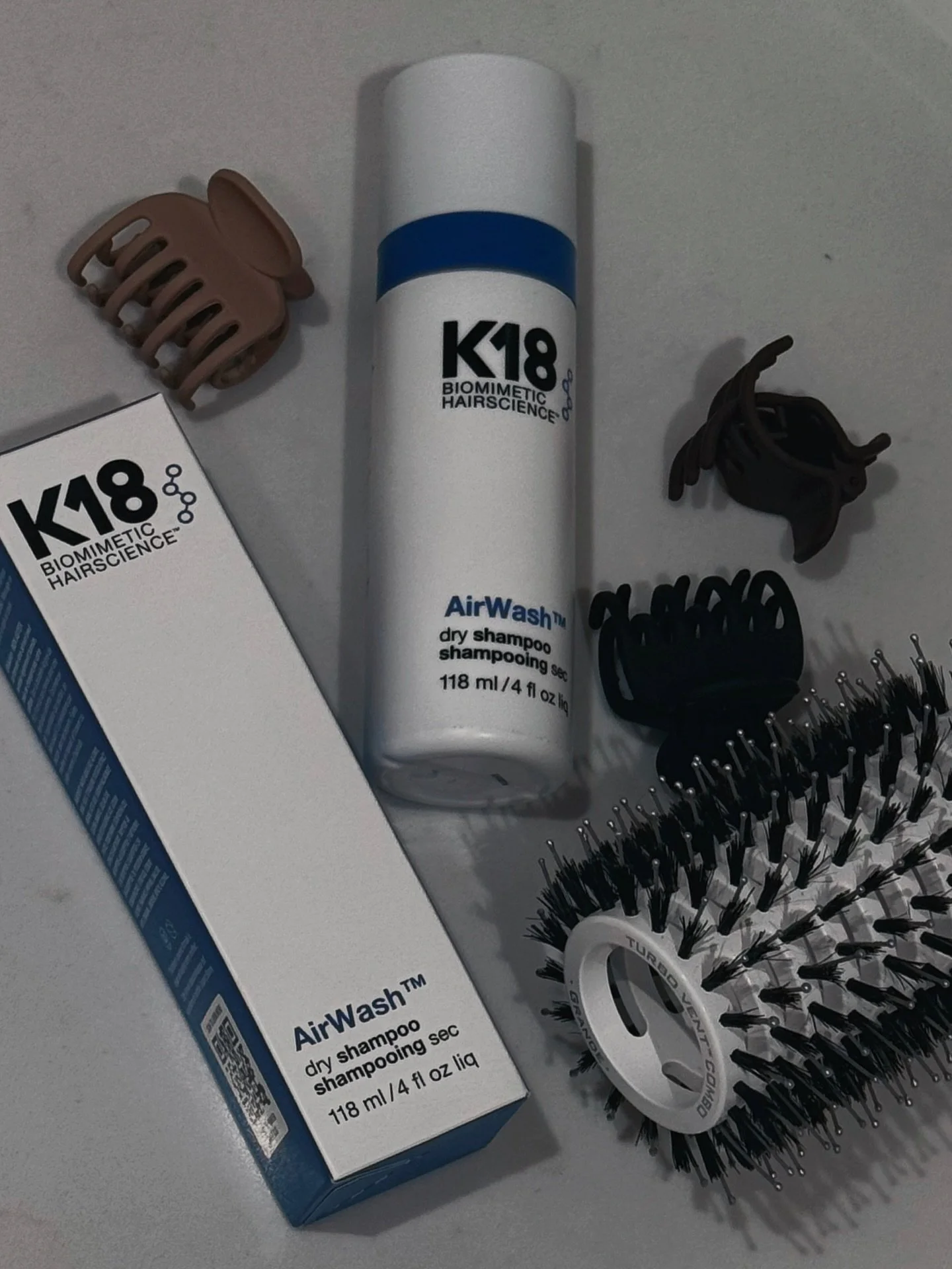NEW PRODUCT ALERT ❕
and we are obsessed 😍

K-18 Airwash, a non- aerosol dry shampoo 

- shake well 
- spay as desired, less is more with this one! 
- let it do its work and enjoy fresh hair all day 

@passionsbeautystudio 

#yxehair #hairproducts #k