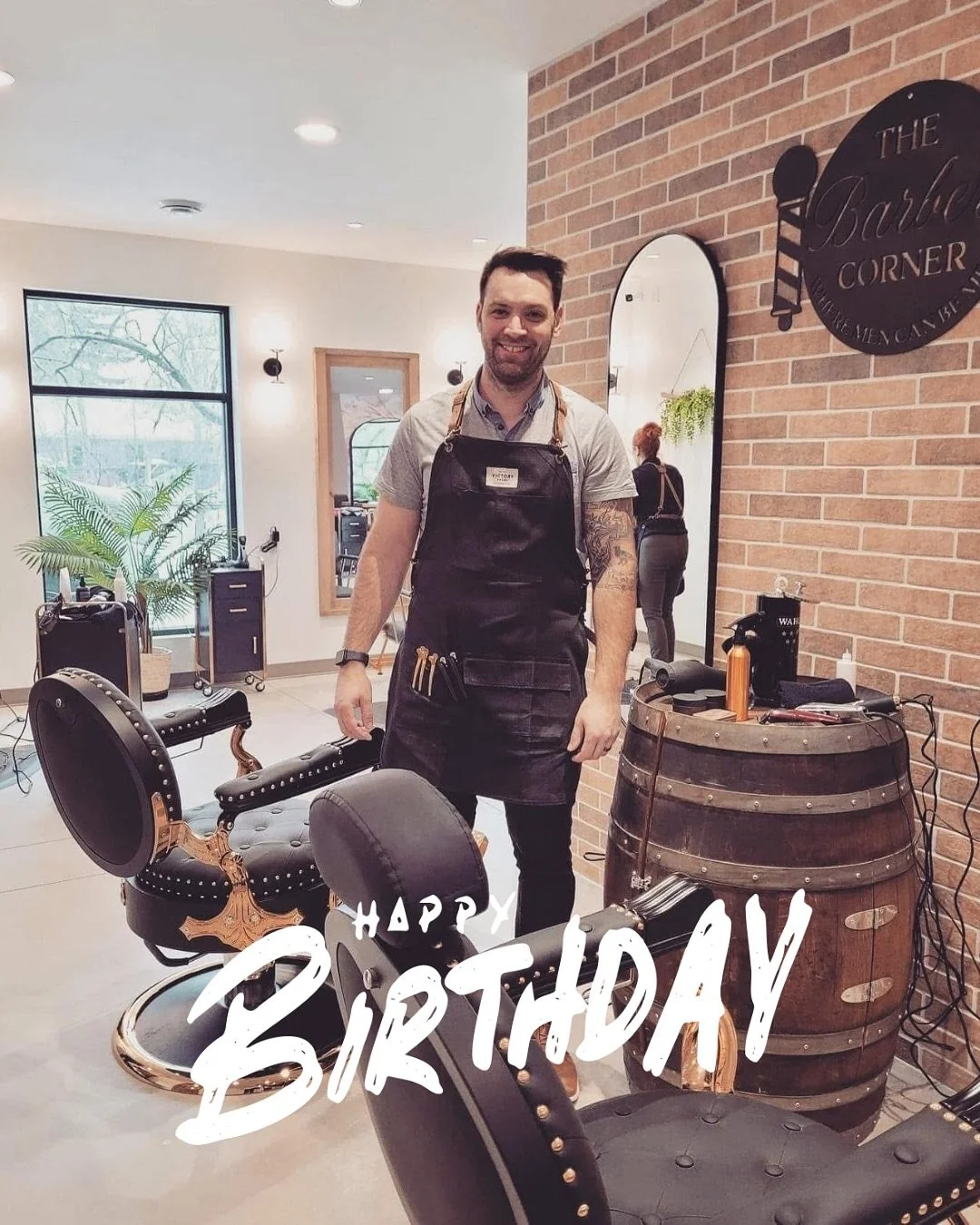 Wishing the best barber a very happy birthday! 🎉
We hope you had the best day Cory! 
Thank you for being the best salon handyman around😉