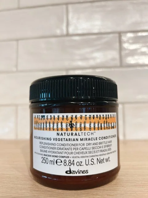 NaturalTech Nourishing Vegetarian Miracle Conditioner