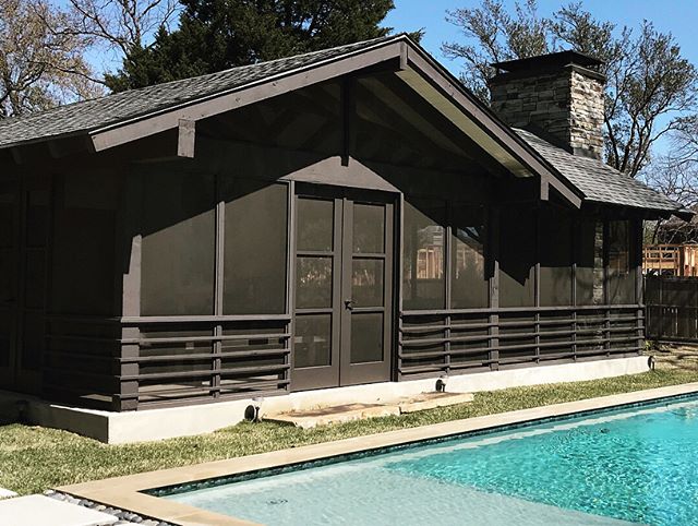 Stopped by to visit a screen porch addition we did last fall. We love how screen porches get you outdoors just about year round, especially on beautiful days like today! It&rsquo;s one of our favorite things to add to a home 🌞