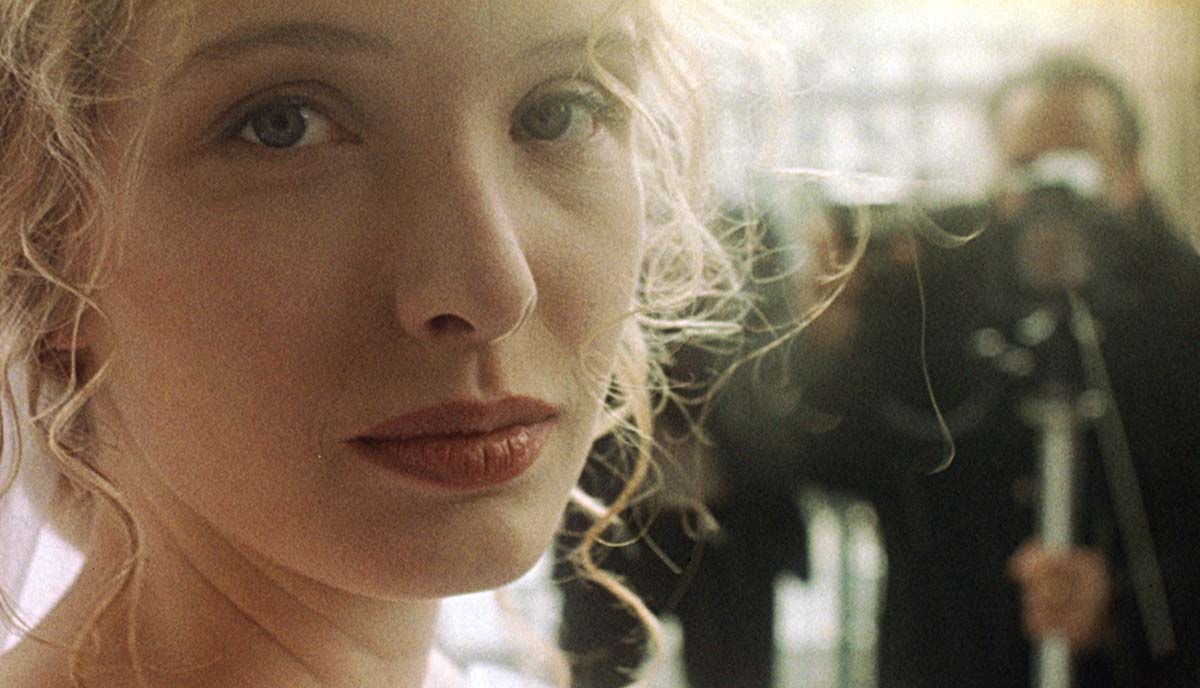 White , Krzysztof Kieslowski (1994)