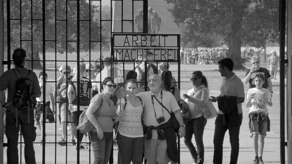 Austerlitz , Sergei Loznitsa (2016)