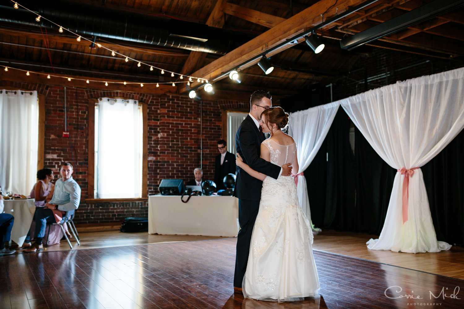 Elegant, Top of the Market Ohio Wedding - Corrie Mick Photography - Portland, Oregon Photographer-205.jpg