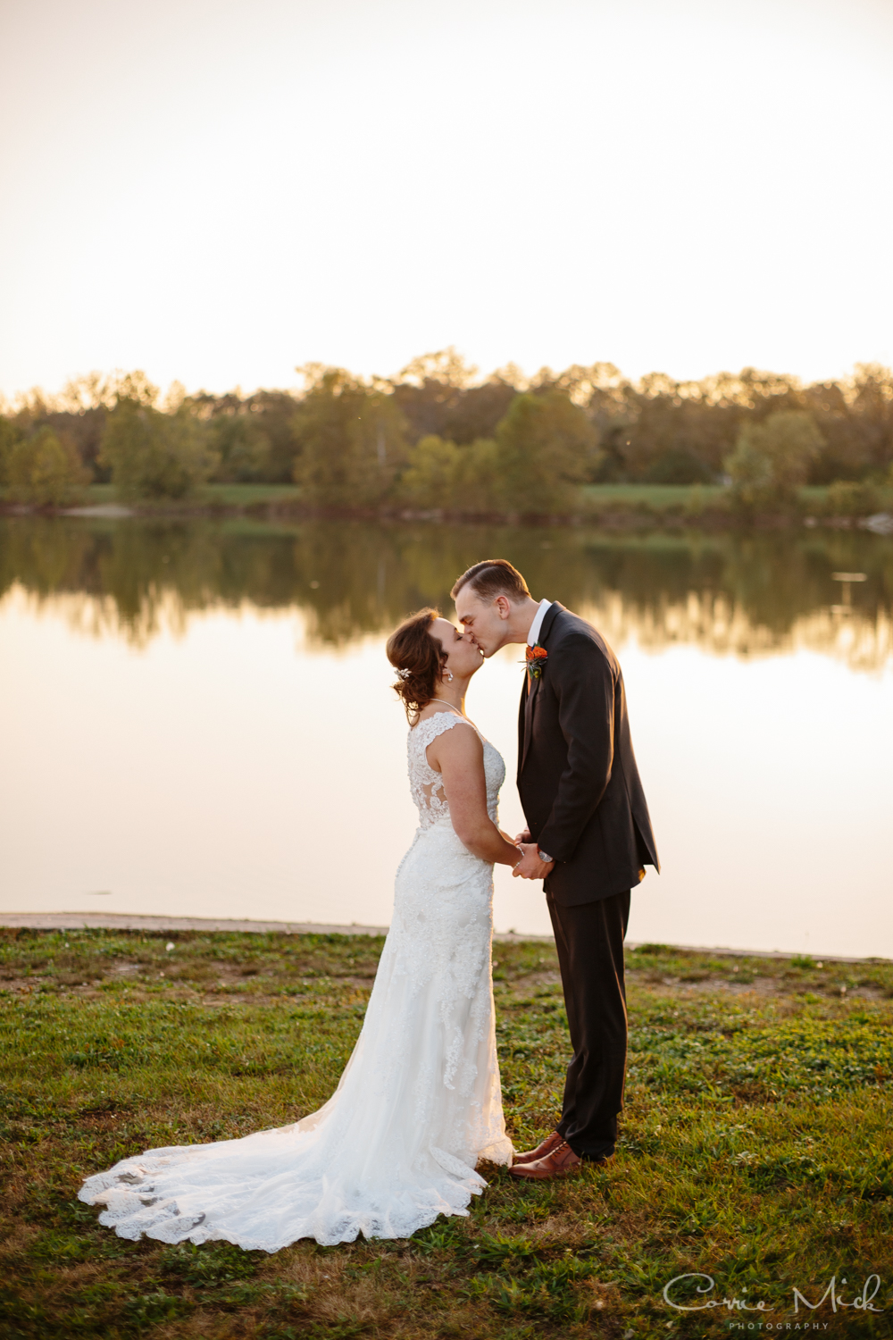 Lake Lyndsay Wedding - Portland, Oregon Photographer - Corrie Mick Photography-422.jpg