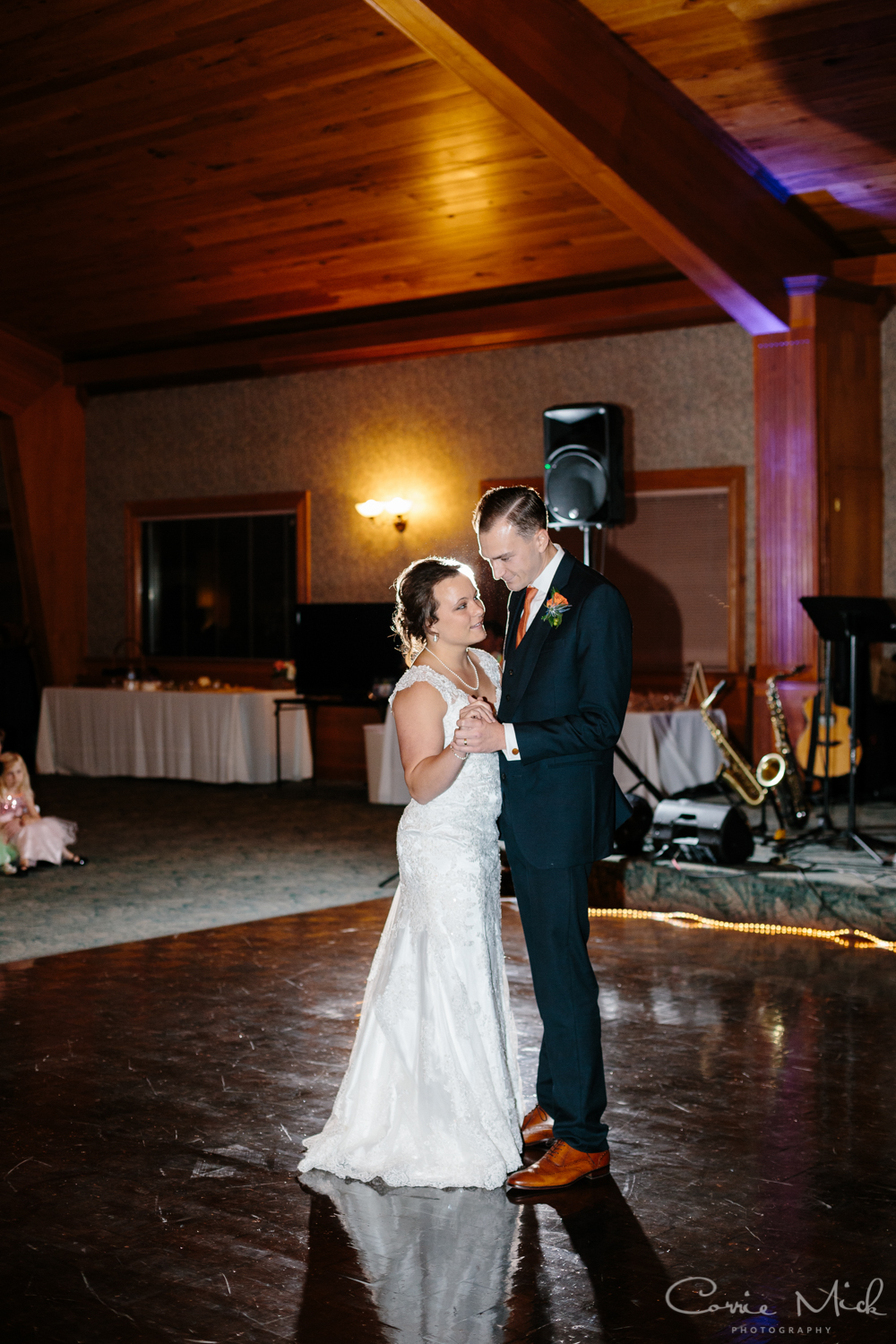 Lake Lyndsay Wedding - Portland, Oregon Photographer - Corrie Mick Photography-553.jpg