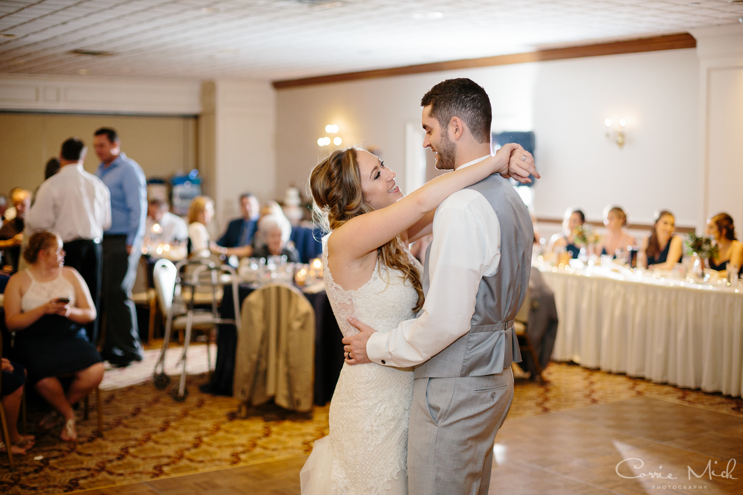 Fun, Beautiful Wedding - Portland, Oregon Photographer - Corrie Mick Photography-202.jpg