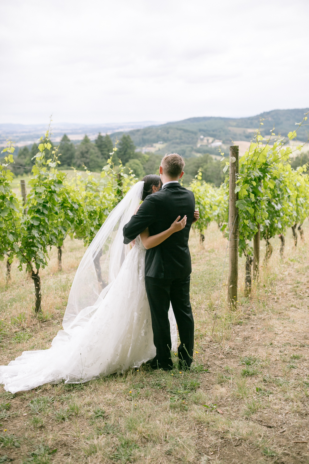 Youngberg Hill Vineyard Wedding in Wine Country Oregon - Corrie Mick Photography-40.jpg