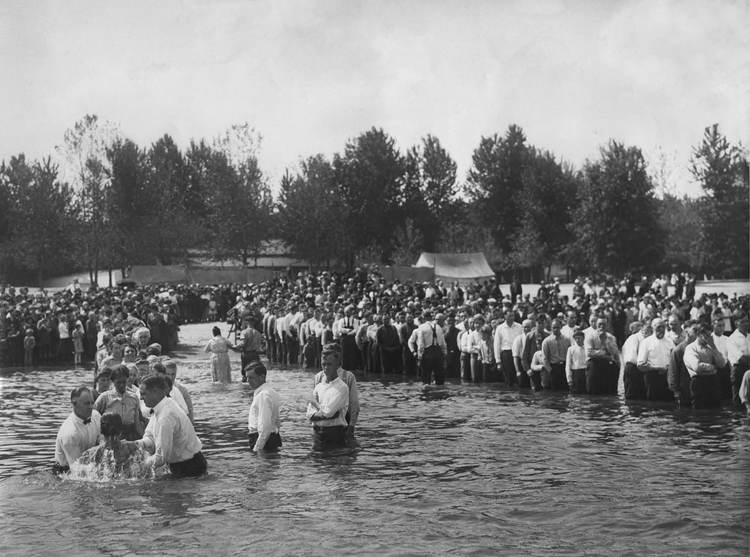 Apostolic Faith Baptism Service, Portland, Oregon, 1917.