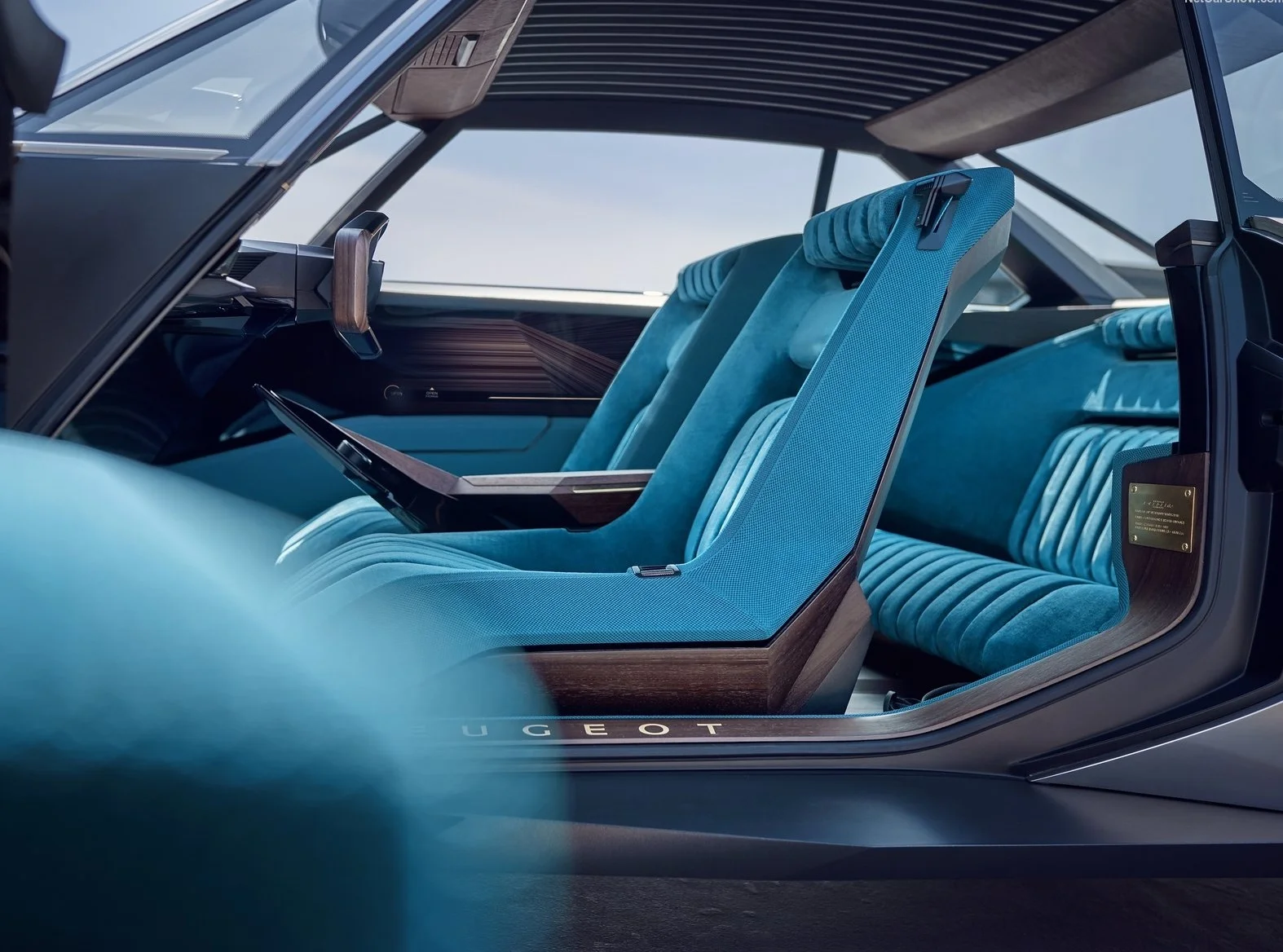 Peugeot-e-Legend_Concept-2018-1600-2f.jpg