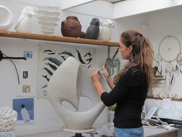 Sculptor Katarina Wells