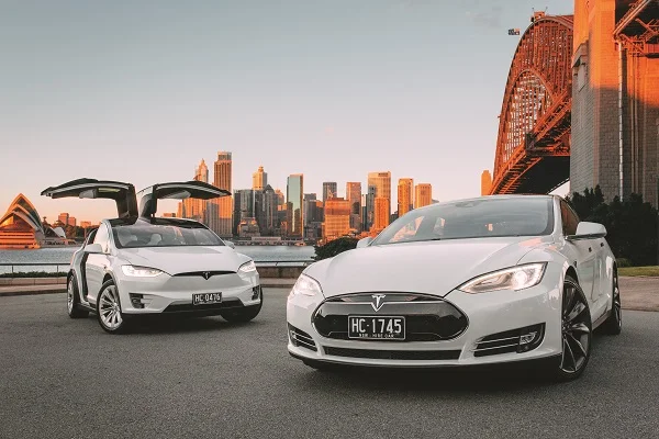 Tesla_2.jpg
