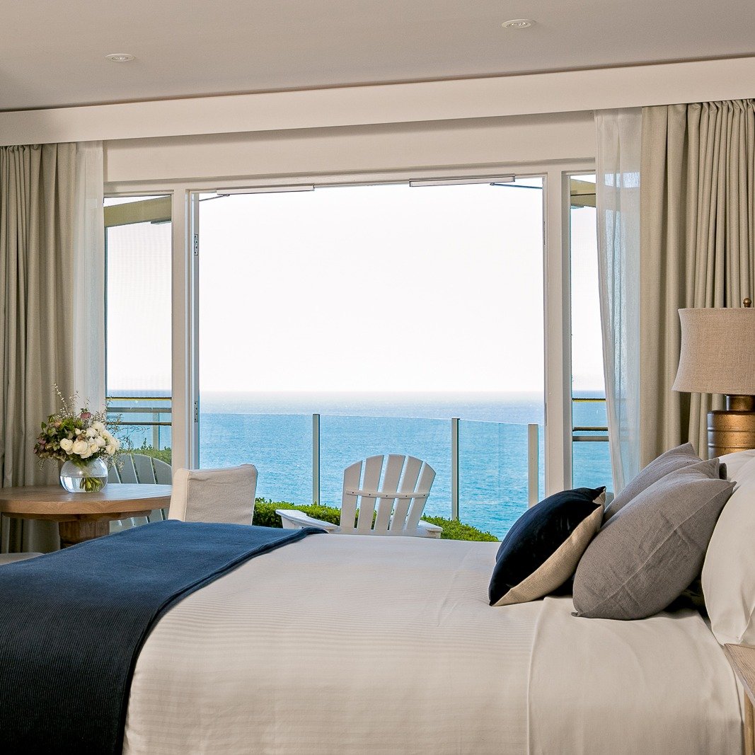 Fireplaces. Robes. Ocean air. ❄️
There&rsquo;s something magical about Whale Beach in the winter time and @jonahswhalebeach  knows how to make it unforgettable.
Discover all the details of their latest winter package in our Autumn issue &ndash; page 