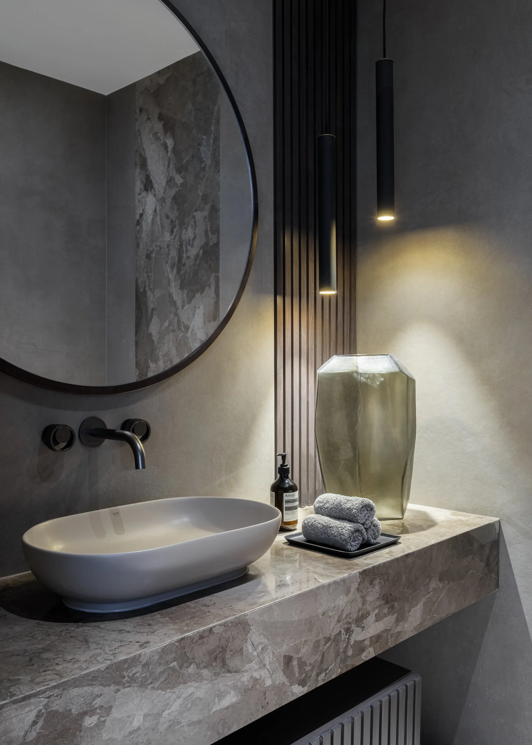 interior-photography-fusion-interiors-group-city-walk-apartment-bathroom-1.jpg