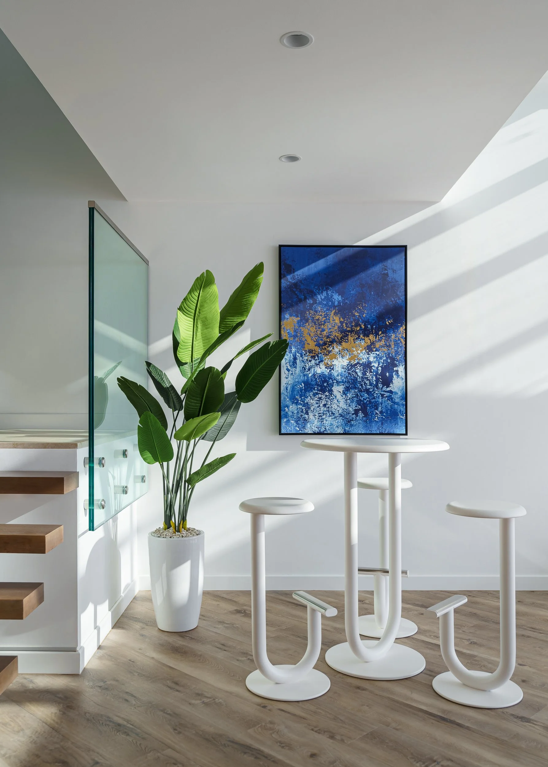 interior-photography-kennedy-towers-al-fattan-marine-apartment-dining-area-1.jpg