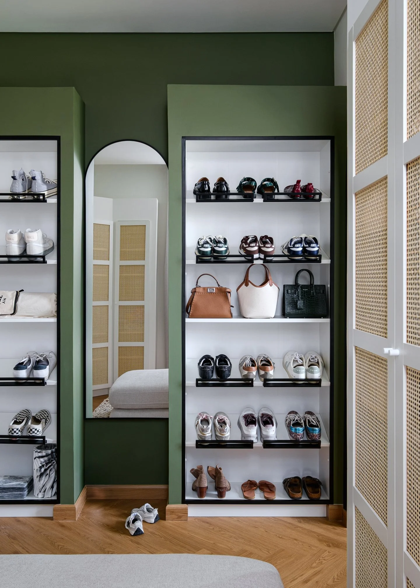 interiors-sage-design-al-rahim-townhouse-walk-in-closet-1.jpg