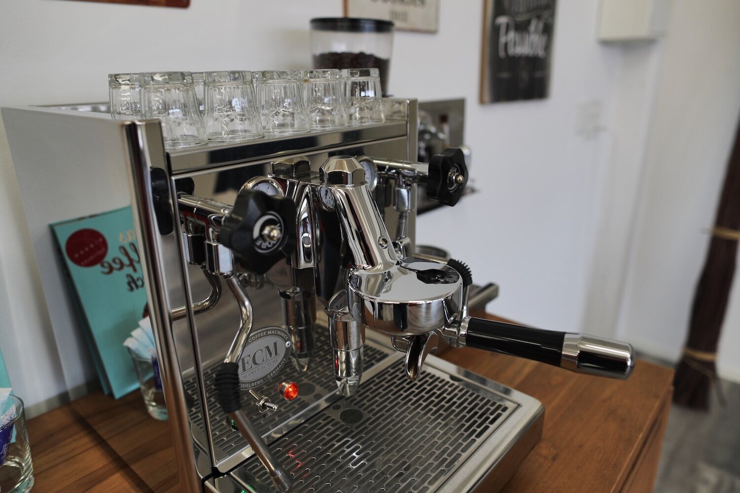 Der Stolz (und Wachmacher) der Agentur: unsere Espresso-Maschine