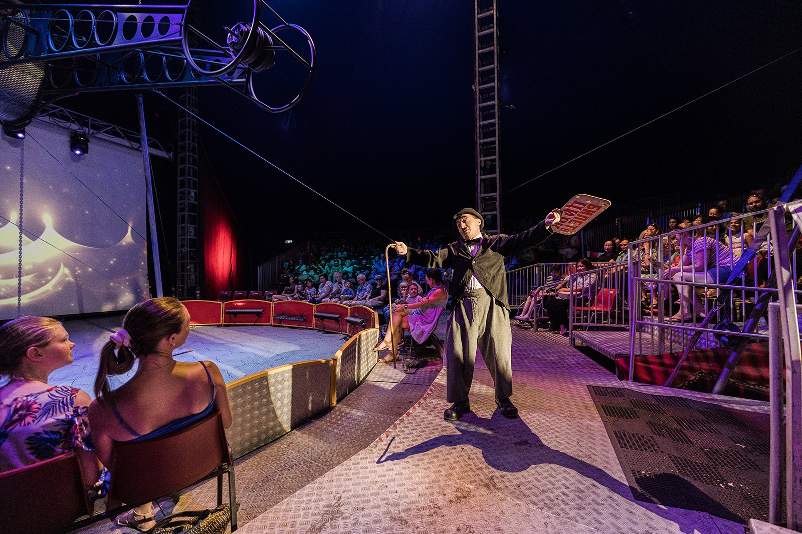  Gagik opens The Great Moscow Circus in Perth, Western Australia. 