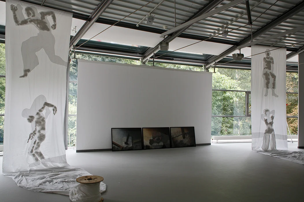Körperobjekte von Edelgard Dullien in der Städtischen Galerie Schloss Oberhausen, 2007