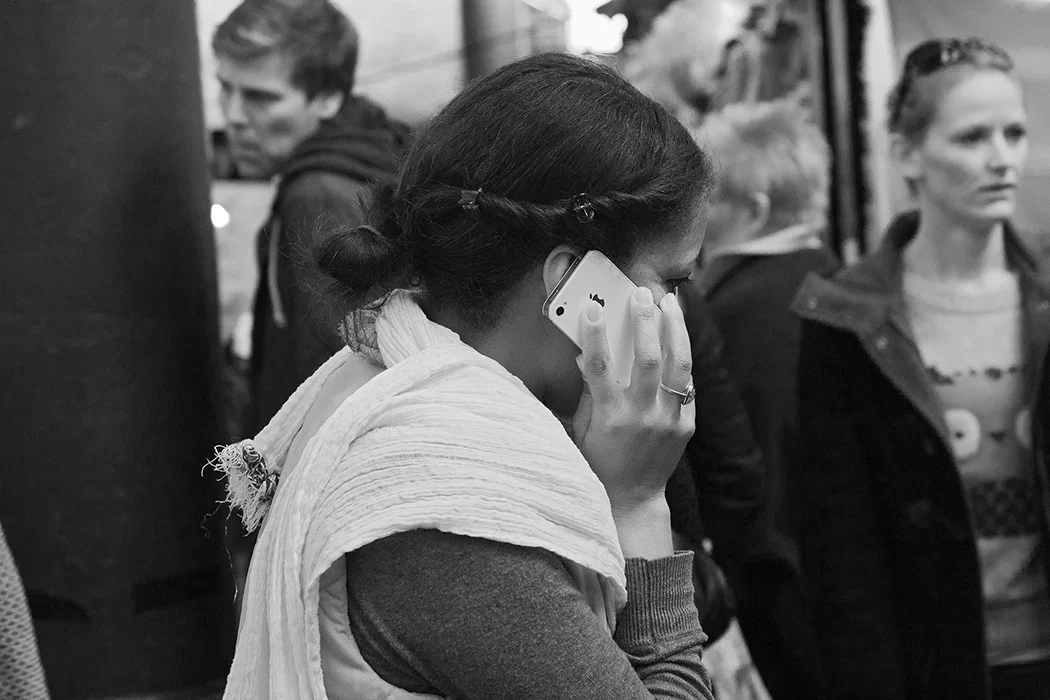 Phoning, London 2012
