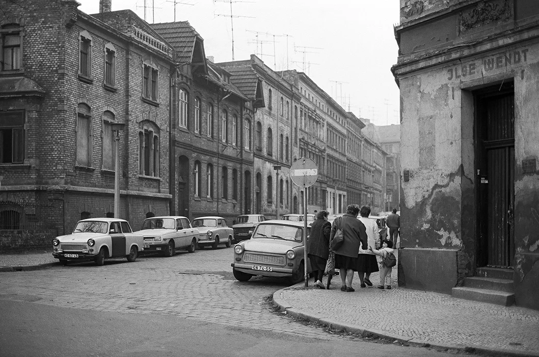 Fischer-von-Erlach-Strasse, Halle, DDR 1990