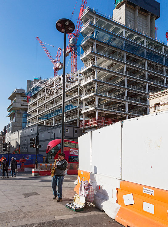 Vauxhall-Bridge-Road, Victoria, London 2015