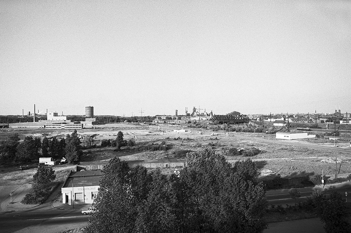 Industriegebiet West, Buschhausener Strasse, Brachland, Gasometer, Wasserturm und Hochofen A, 1976