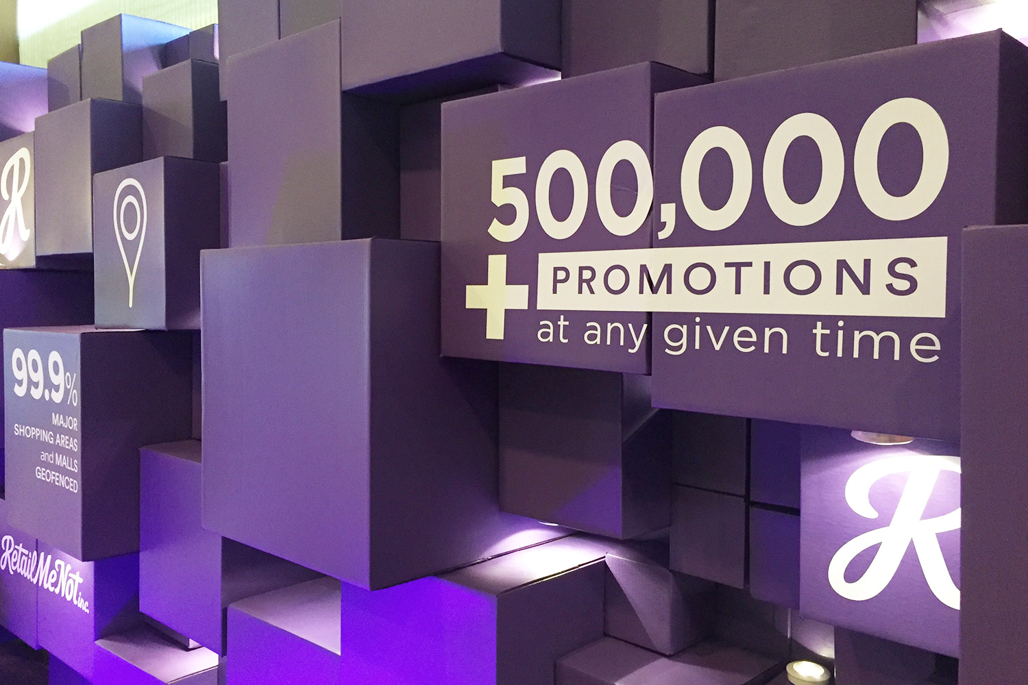 RetailMeNot-eTail-West-Branded-Exhibit-Design-06.jpg