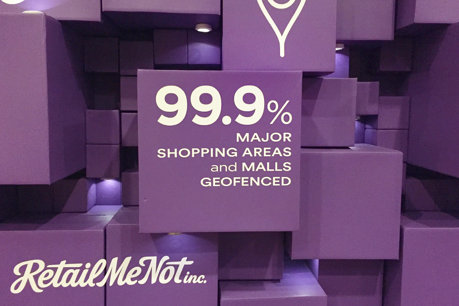 RetailMeNot-eTail-West-Branded-Exhibit-Design-12.jpg