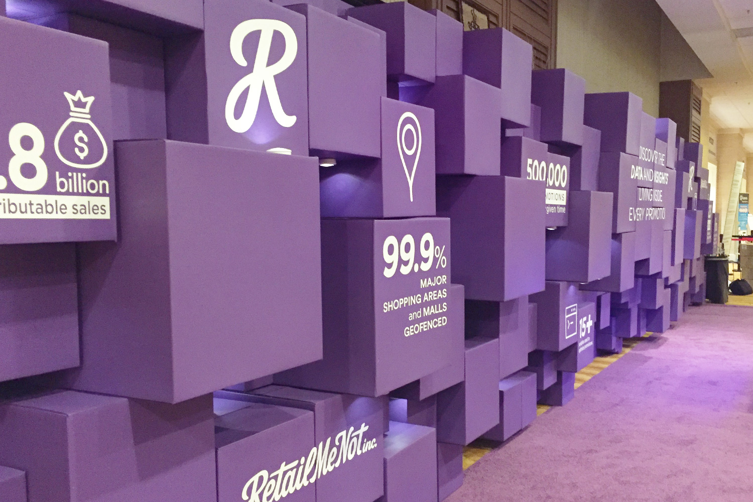 RetailMeNot-eTail-West-Branded-Exhibit-Design-14.jpg