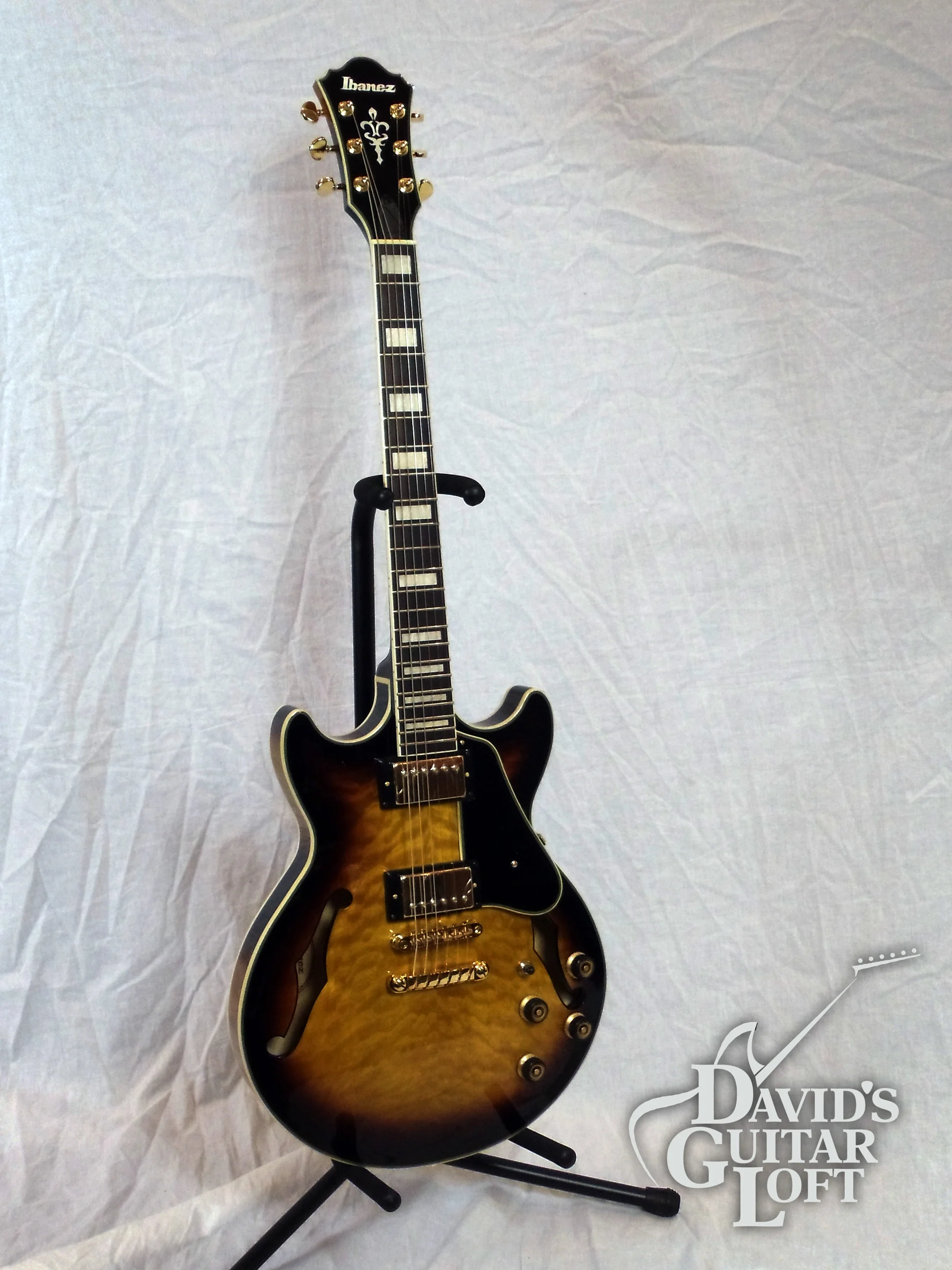 AM93AYS-angle1.jpg