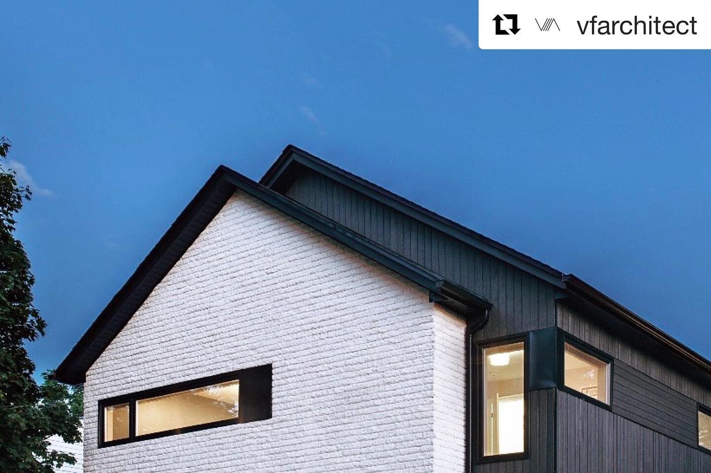 This lovely black-wood clad house we shot for @vfarchitect is in the current issue of @designlinesmagazine ✨
.
.
.
#Repost @vfarchitect with @get_repost
・・・
Check out this little gem in @designlinesmagazine! Featured alongside some good company: @kyr