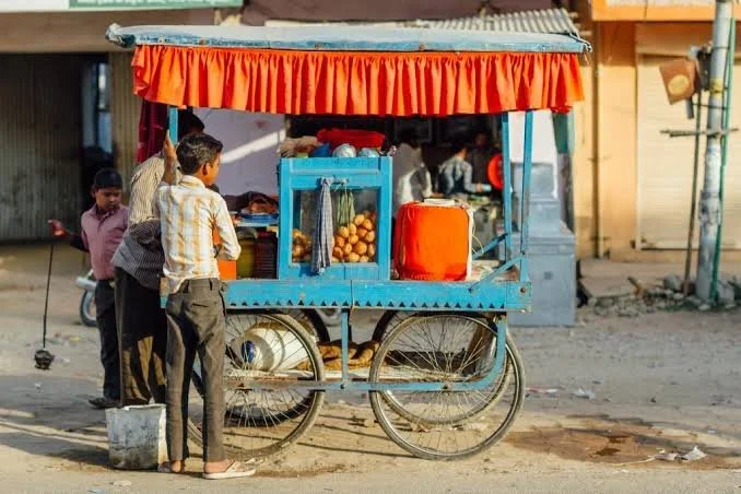 ‘Street Entrepreneurship': a vivid, social, and lucid phenomenon