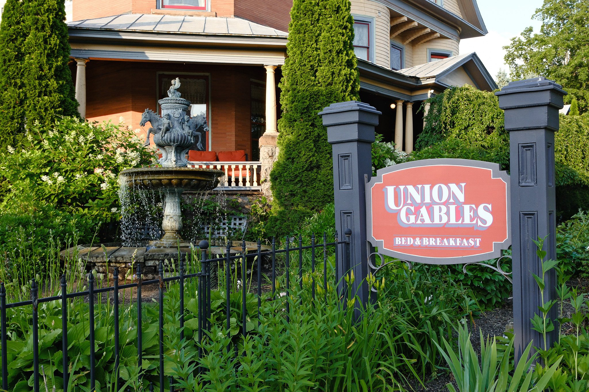 Union Gables Inn
