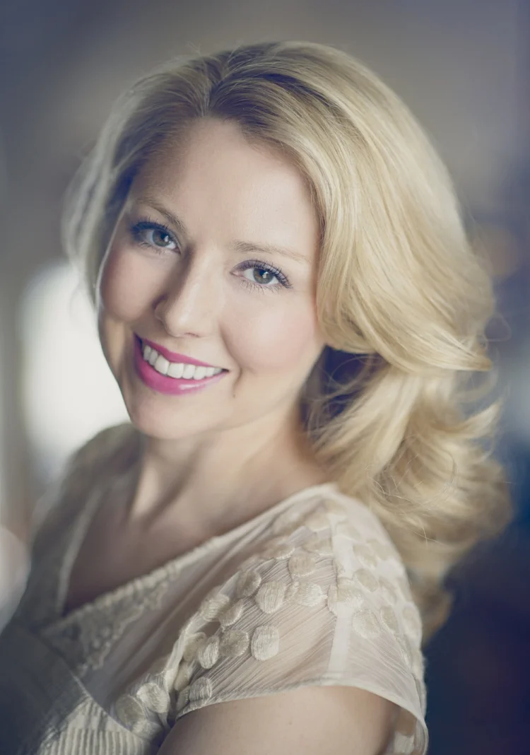 Maureen McKay Zémire