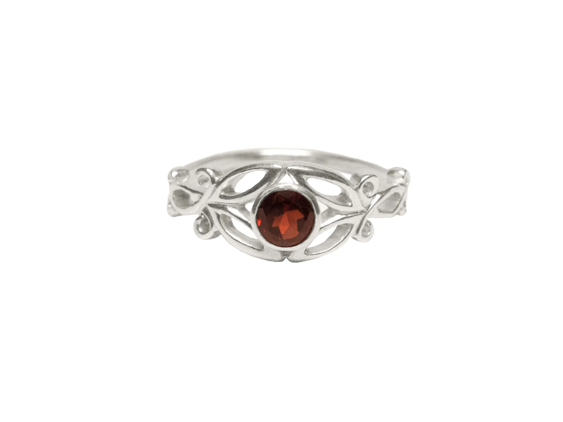 Arabesque Garnet Ring