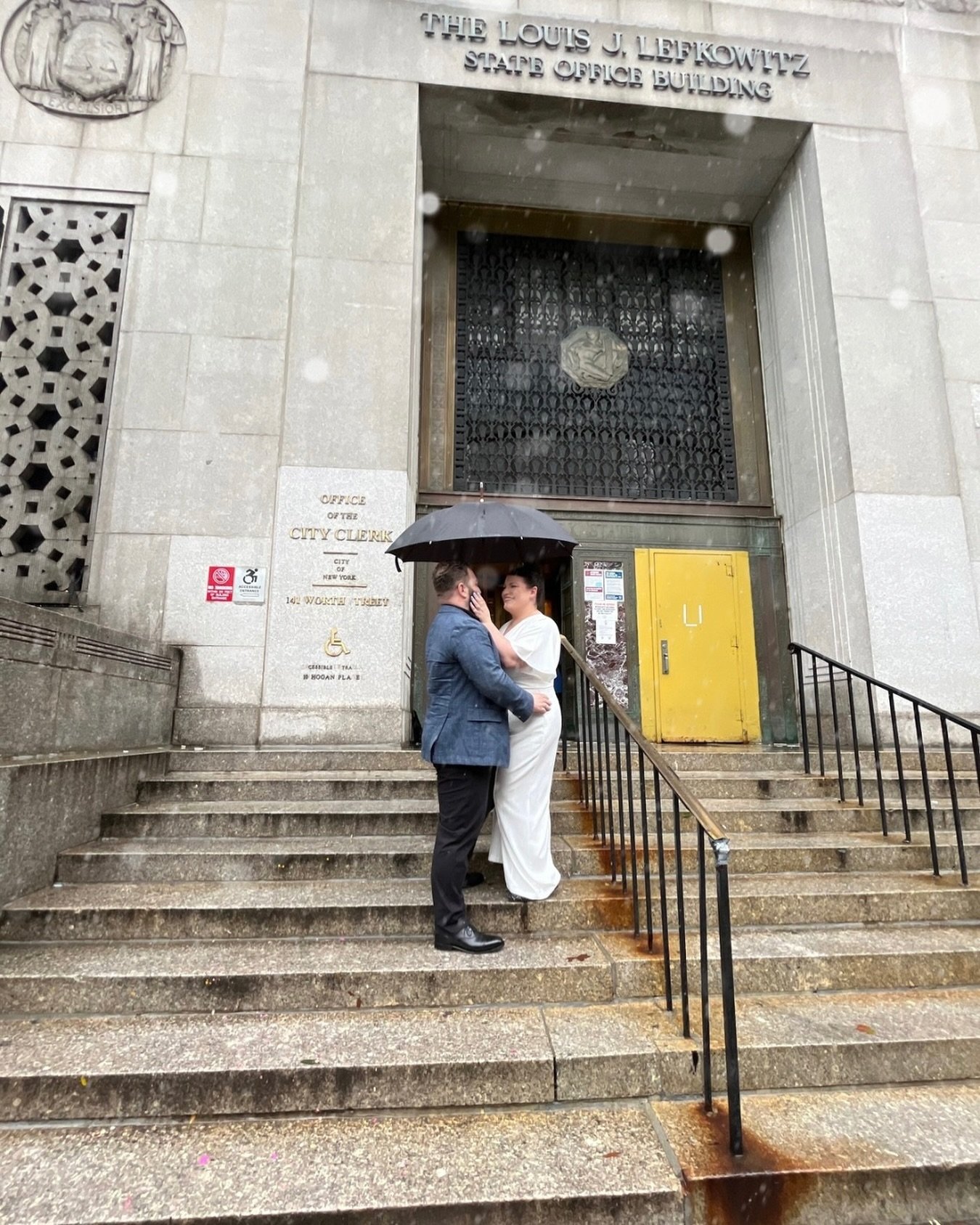 It's like rain on your wedding day. 🩵

📸 : @samschiffman 

#rainonyourweddingday #weddingday #weddingphotography #weddinginspiration #rainywedding #courthousewedding #nycwedding #claireandaj #newyorker #weddinginspo #nycbride #courthousesteps #nycr