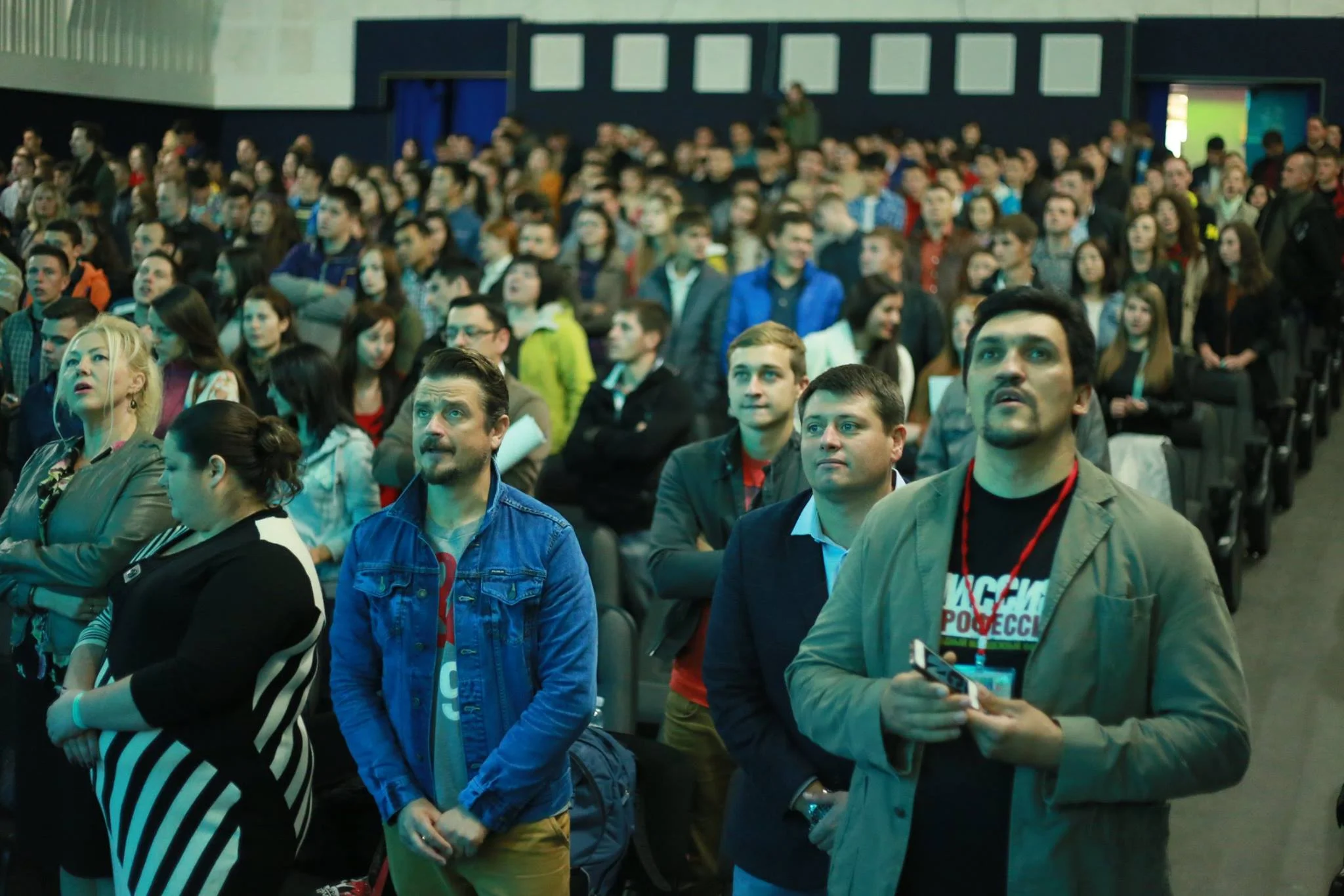 Young professionals worship and reflect at the October' forum in Moldova.